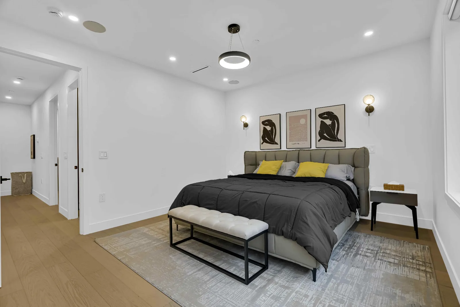 Vancouver bedroom photographed with realistic proportions and natural colour by Ready Set Sold Media